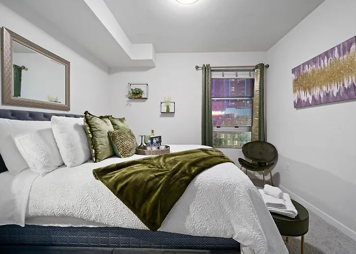 Dtla Escape Skyline Views With Luxury Amenities