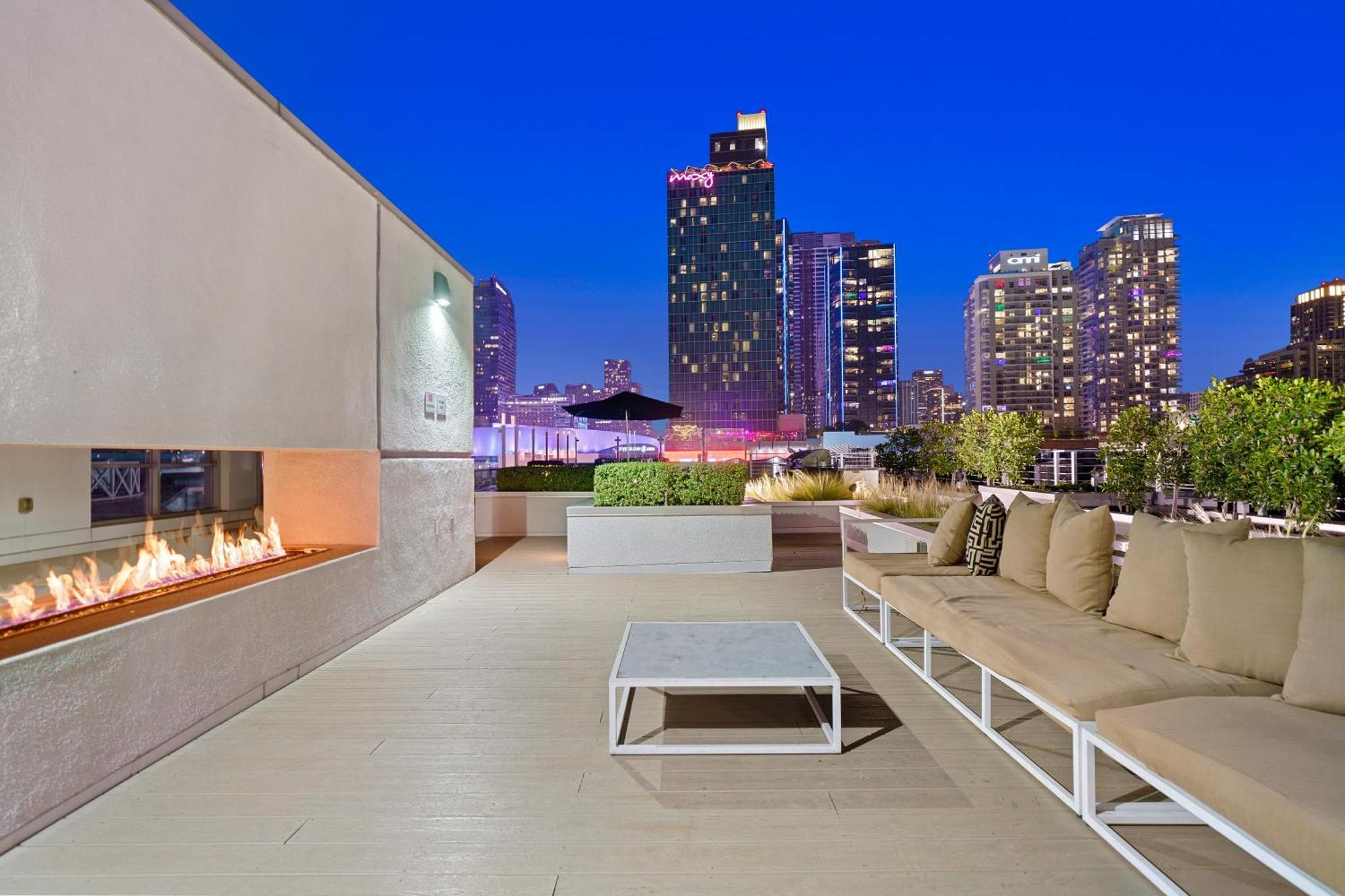 Dtla Escape Skyline Views With Luxury Amenities Appartement *